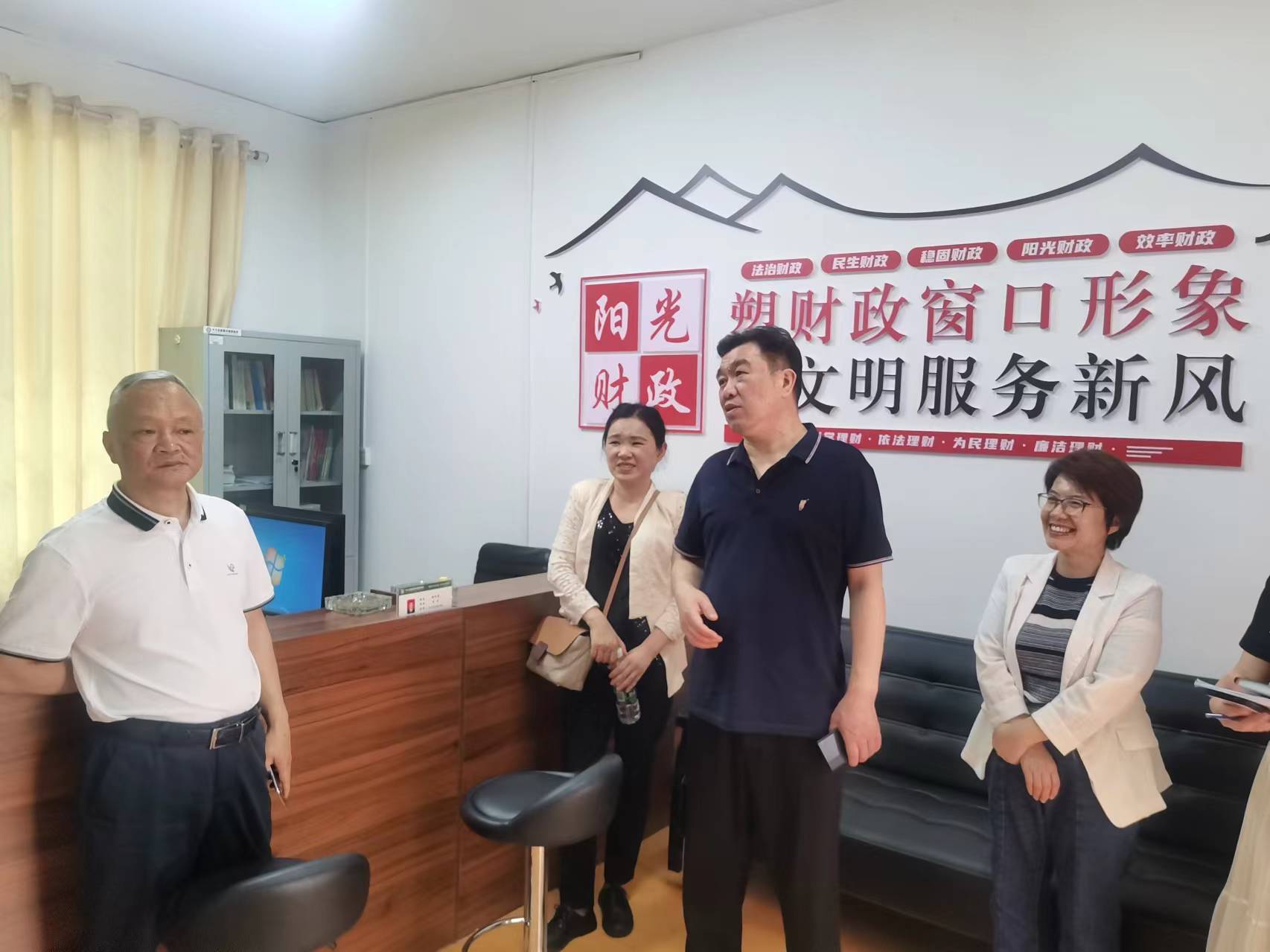 省财政厅专题调研《湖南省乡镇财政管理条例》实施情况