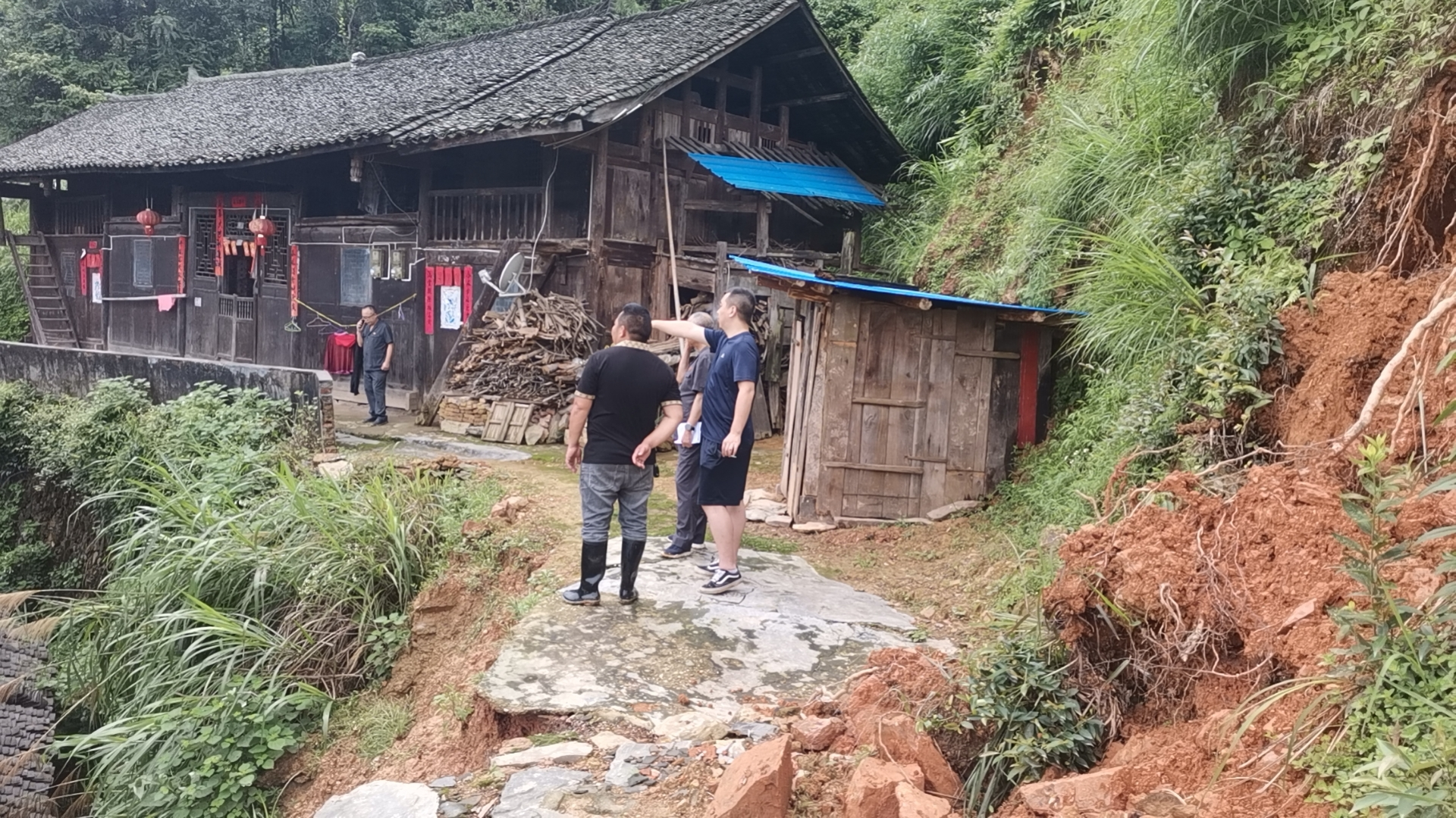 中方县接龙镇：走访排查不停歇 筑牢防汛安全网