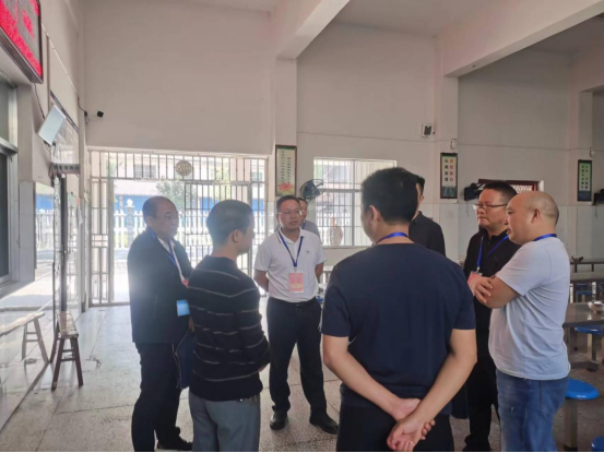 中方县人大到接龙镇开展安全生产“三法一条例两办法”执法检查