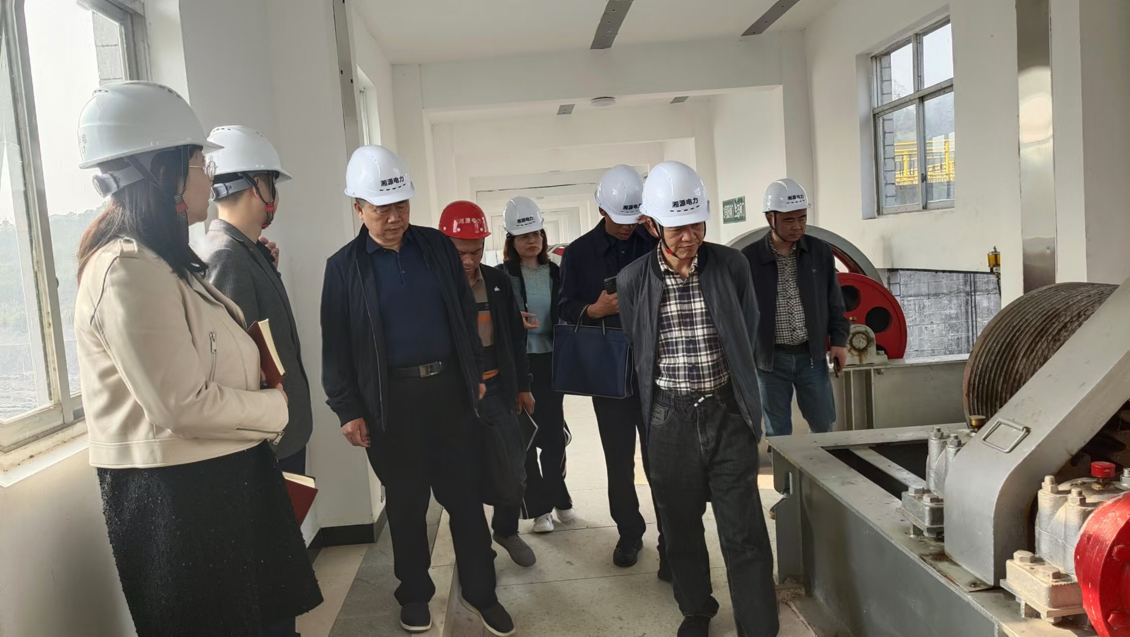 湖南省水利厅专家组到中方县牌楼水电站开展绿色小水电示范电站现场复核