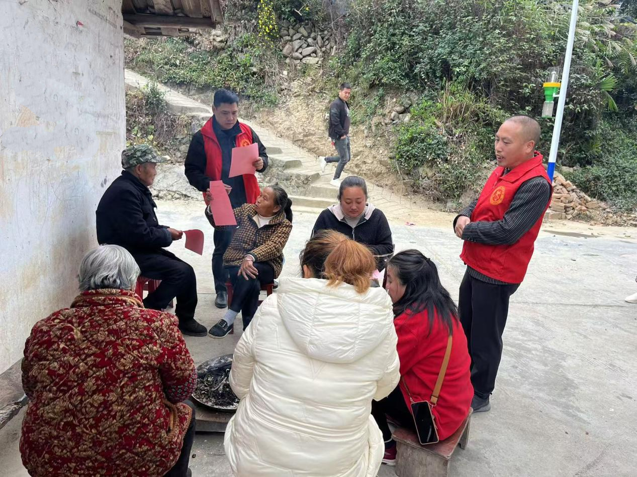 中方县中方镇：“敲门行动”再发力，筑牢消防安全防线