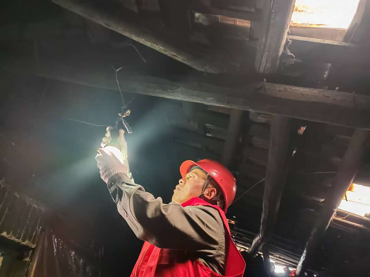 国网中方县供电公司：贴心服务返乡人员用电