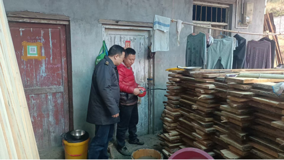 中方县接龙镇：开展安全生产“敲门行动”，筑牢生命安全防线