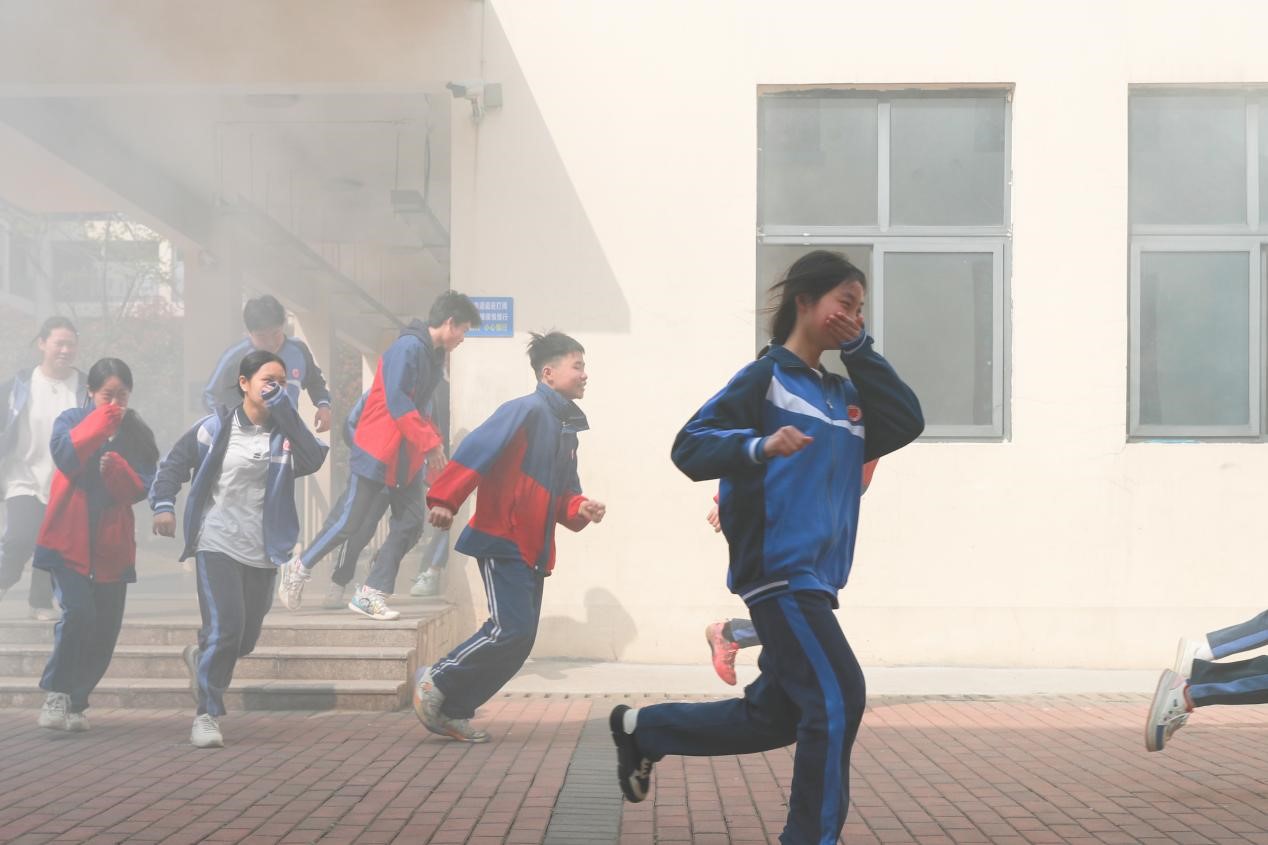 中方县芙蓉学校：筑牢安全防线 共建平安校园