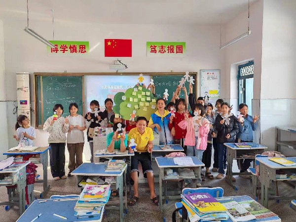 桐木镇民政社工站：开展“向校园暴力说不”主题活动 助力未成年人健康成长