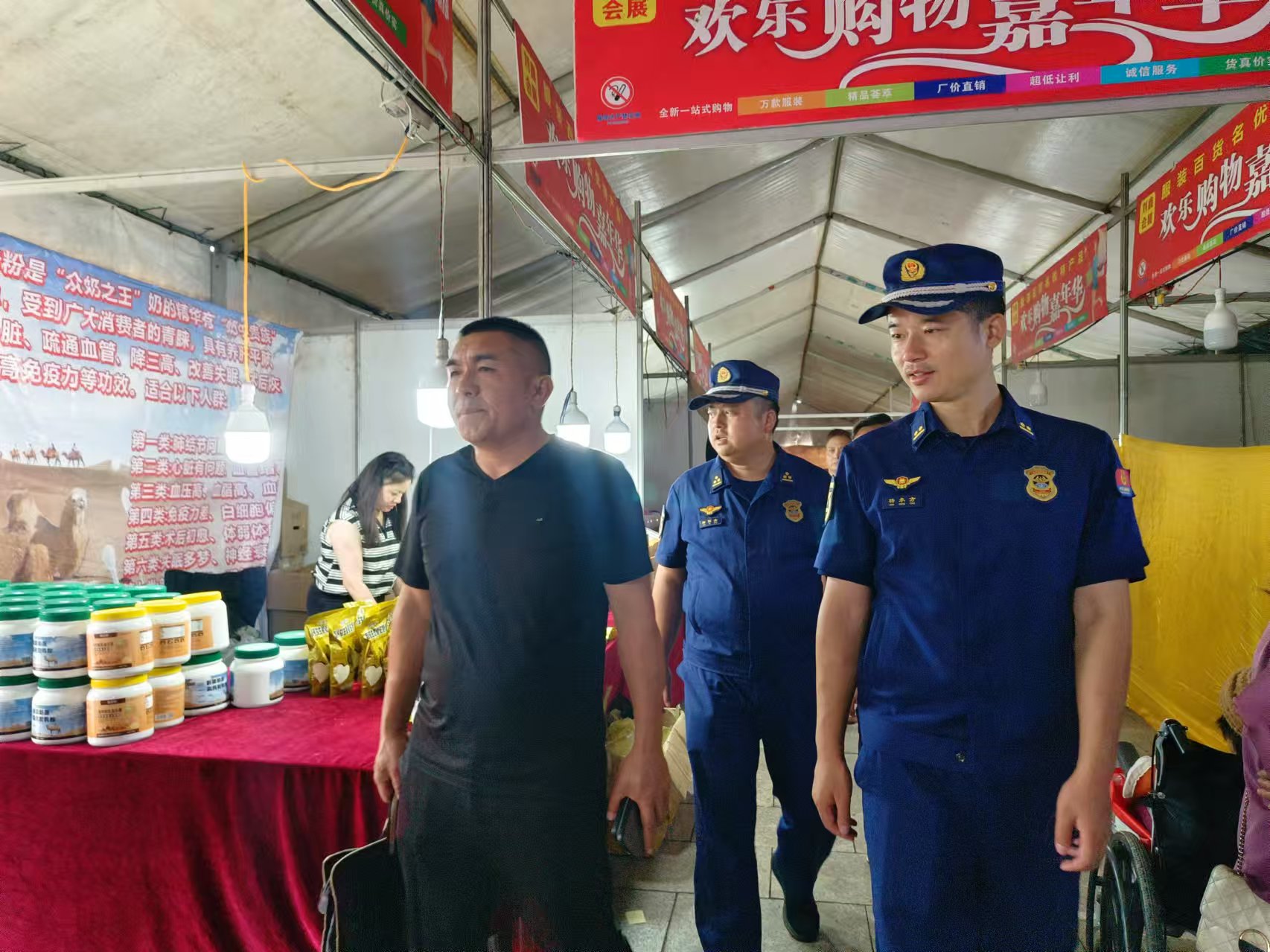 中方县消防救援大队开展沿街门店消防安全检查