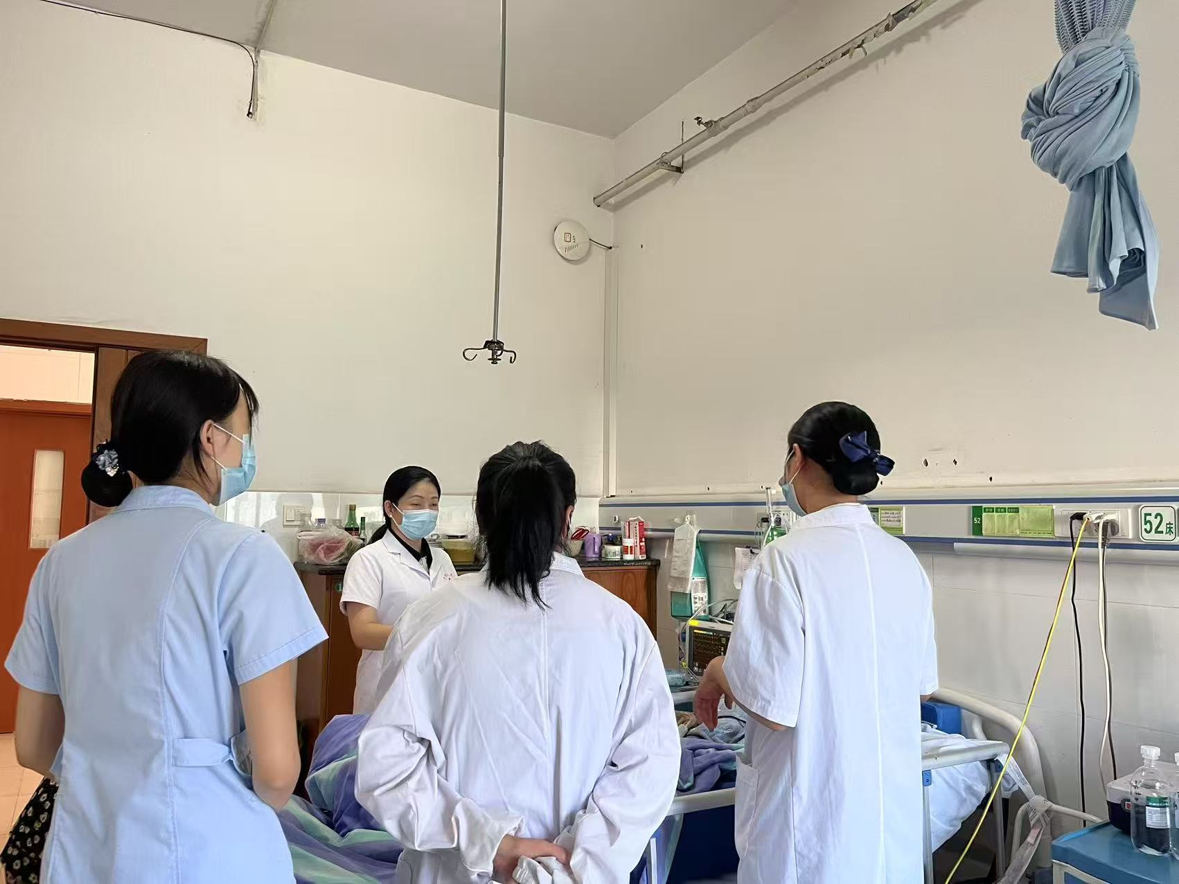 湖南省人民醫(yī)院專家團隊到中方縣人民醫(yī)院開展?？颇芰χ笇?dǎo)