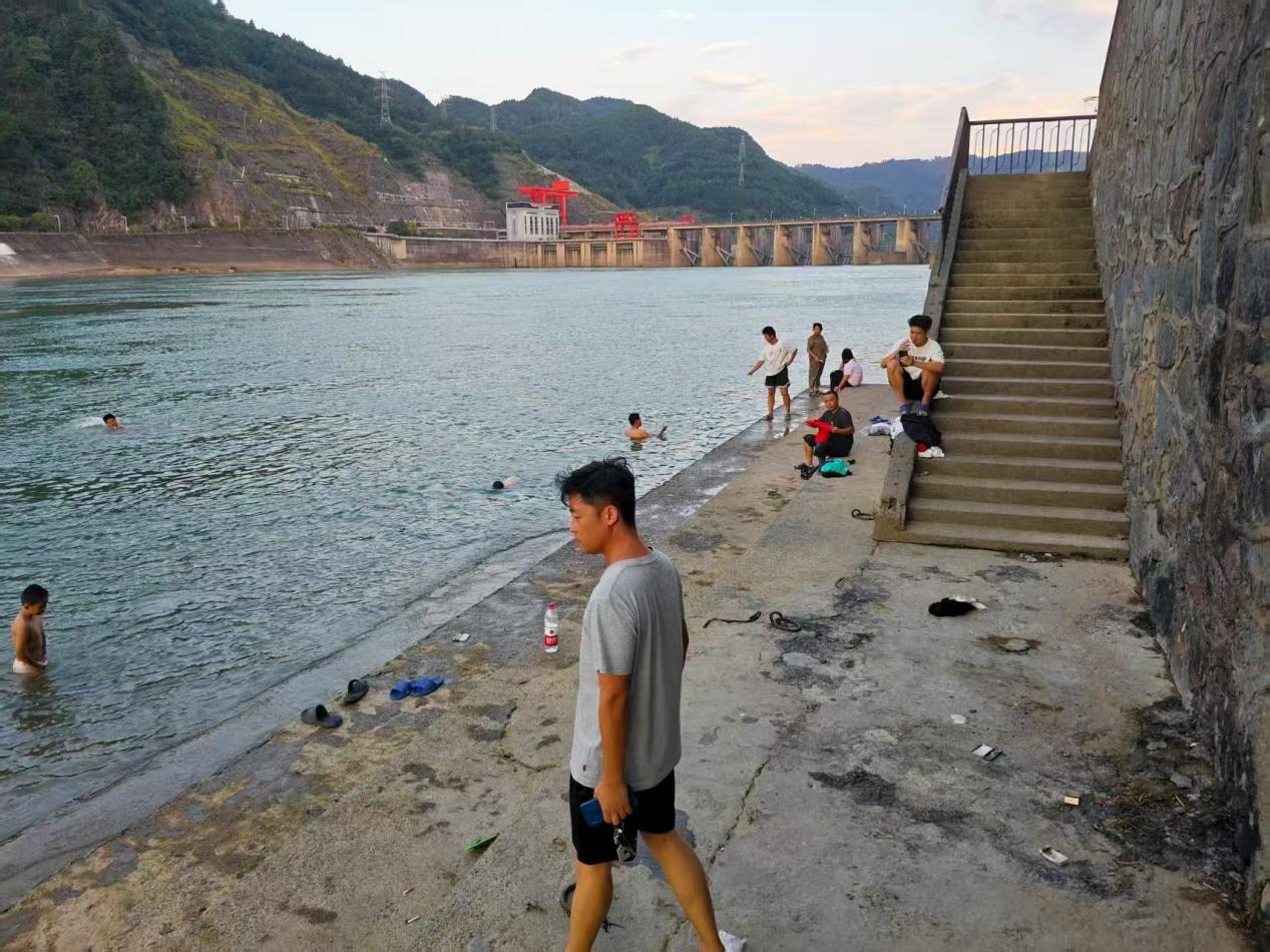 中方縣銅灣鎮(zhèn)：沅江岸邊守平安 家校共筑防護線