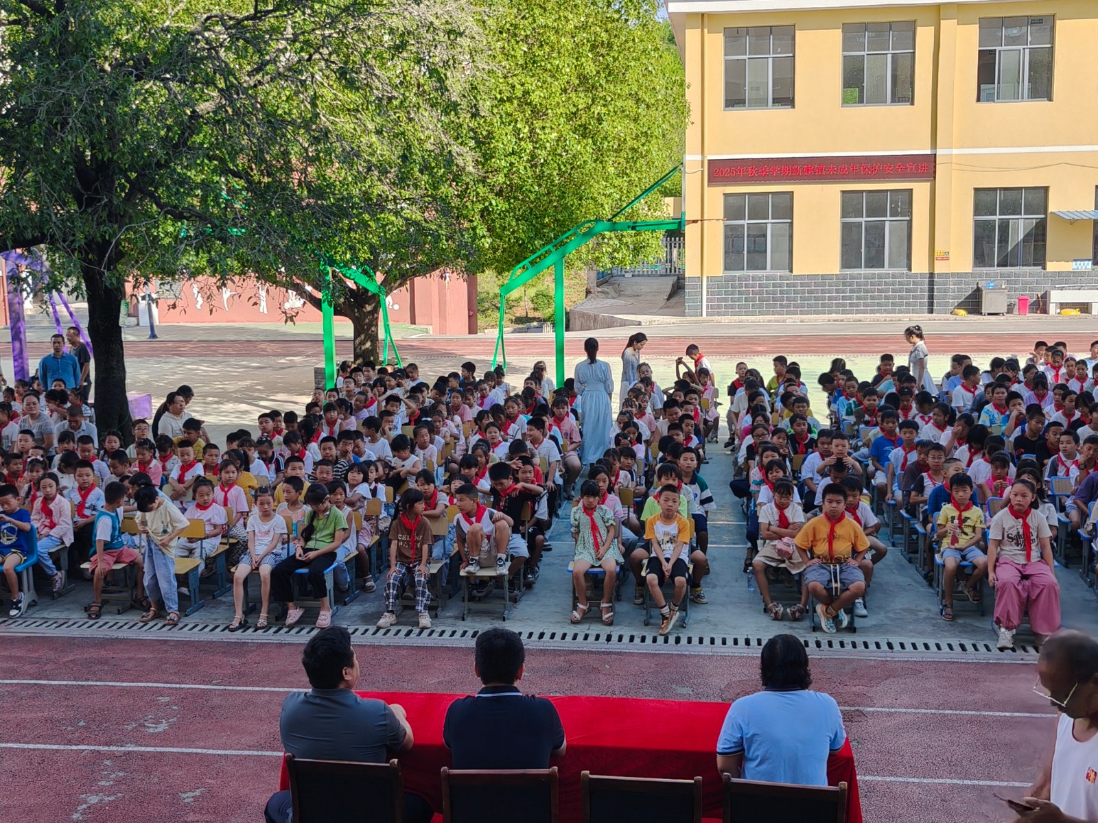 中方县新建镇民政社工站：筑牢防溺水安全网，守护少年“泳”远安全