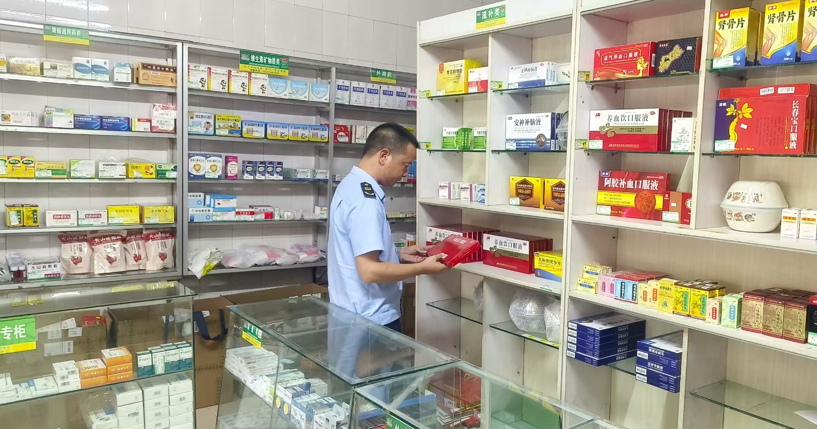 中方县开展国庆、中秋节前 “两品一械”安全专项检查