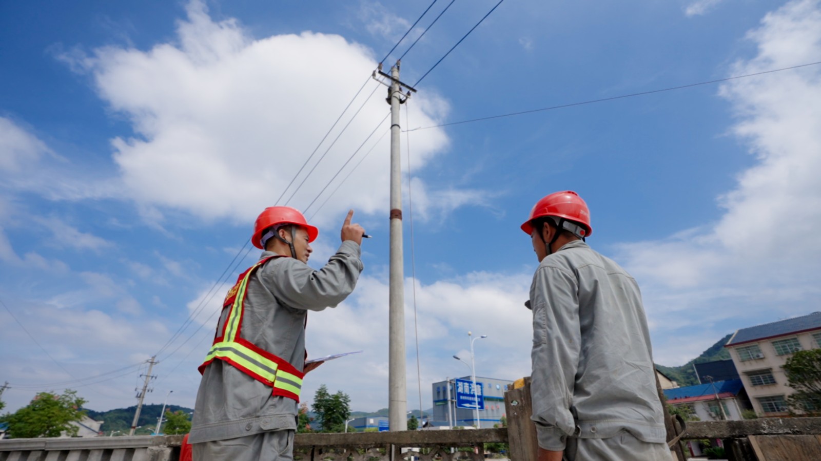 国网中方县供电公司：升级设备补短板 电力赋能用电优