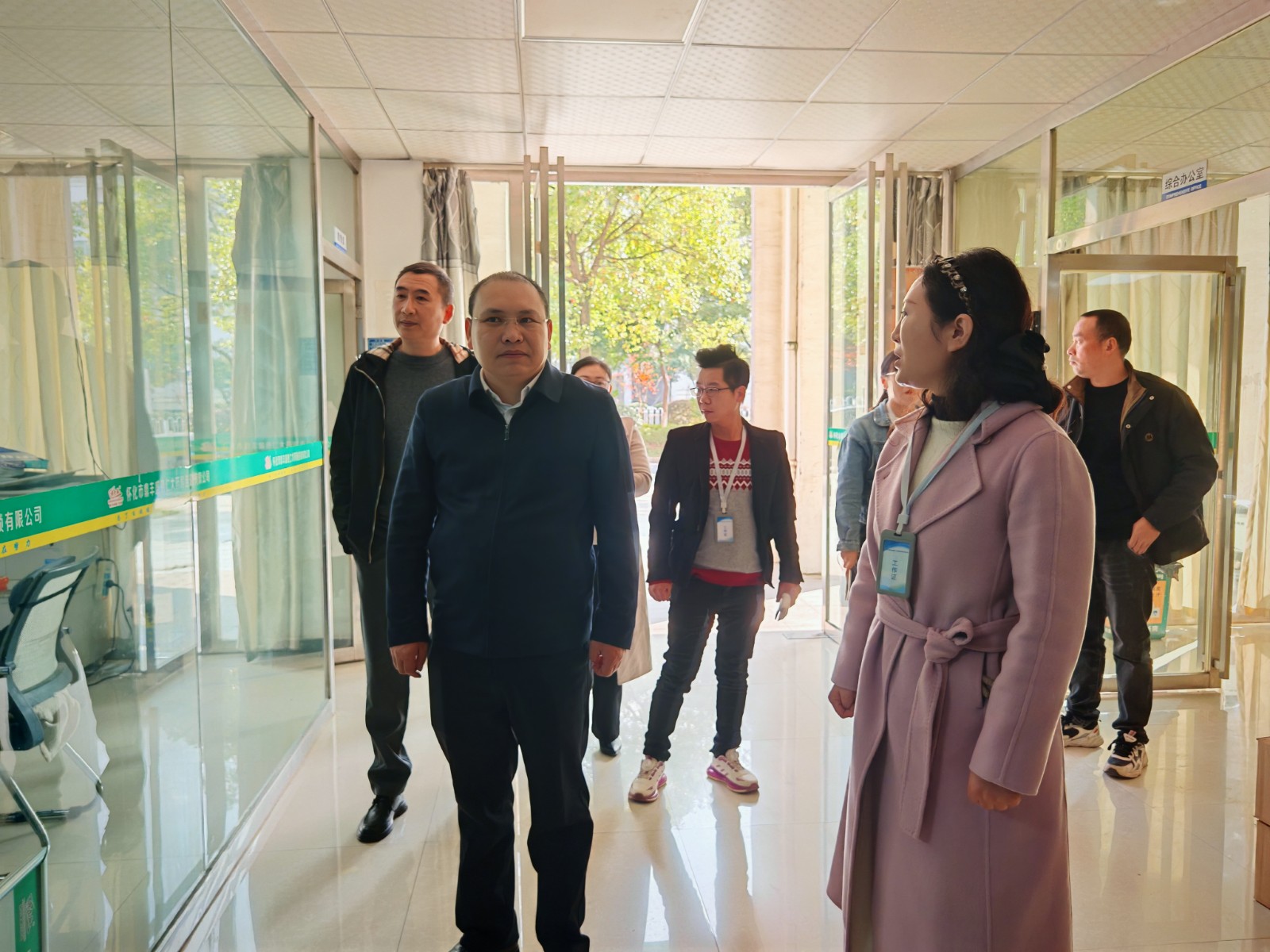 刘长松带队调研中方县商贸物流企业