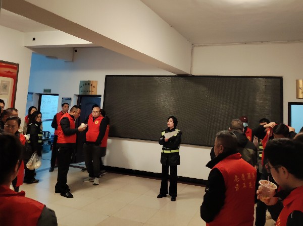 中方县桐木镇：开展赶集日市场专项整治行动