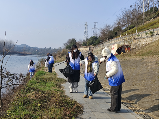 中方县开展大学生“河小青”守护幸福河湖行动