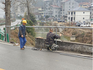 中方县接龙镇：办好民生微实事 筑牢出行幸福线