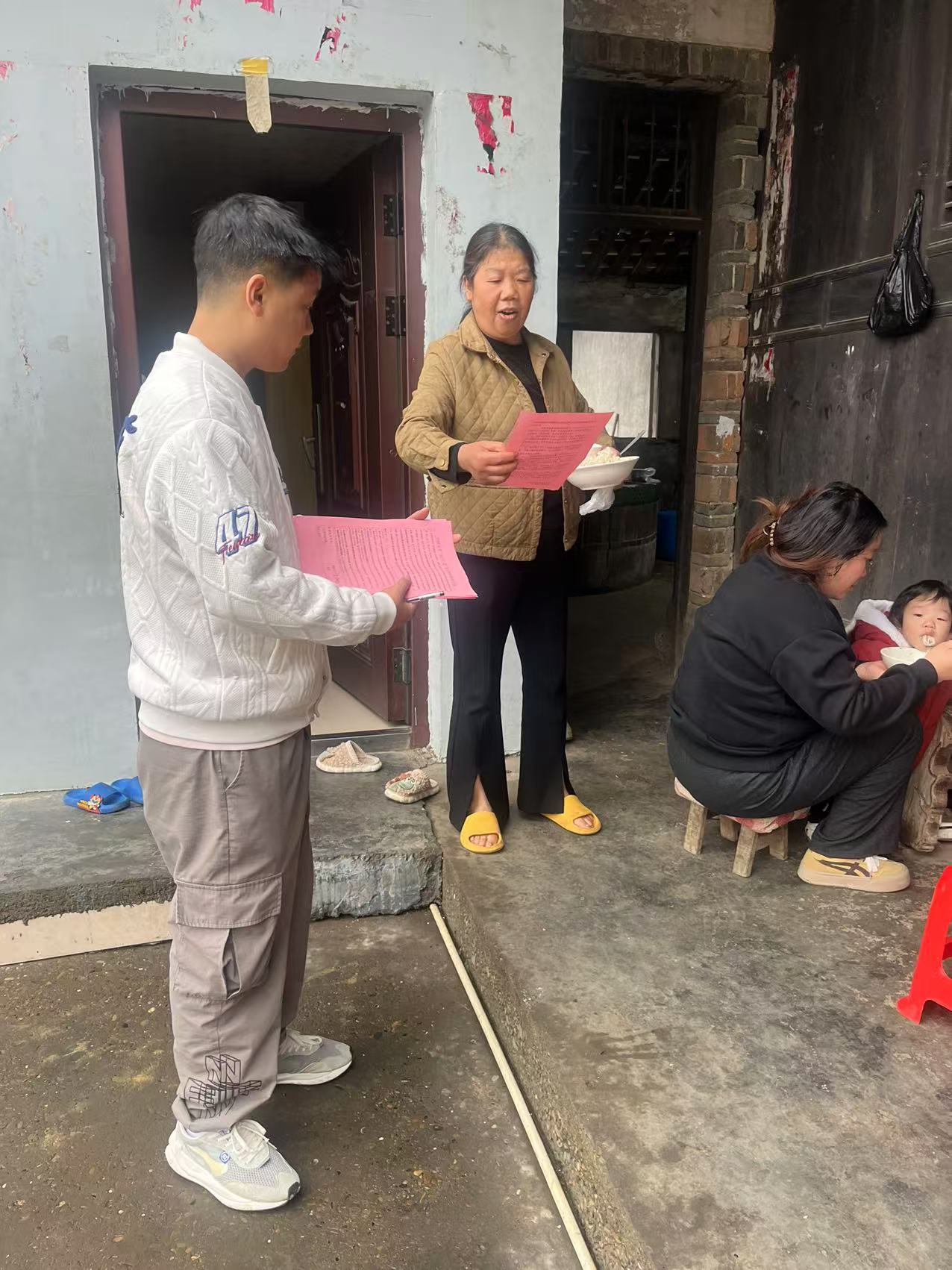 敲门除隐患 平安守佳节 中方镇“敲门行动”筑牢消防安全防线