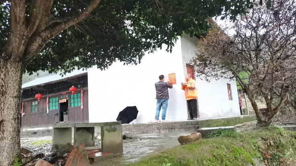 敲门送平安 温情护民生 ——中方县桐木镇扎实开展消防安全 “敲门行动”