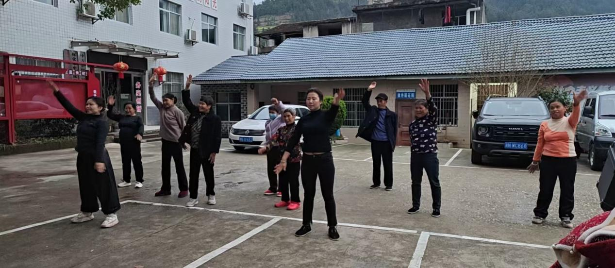 中方县接龙镇中心卫生院开展养生操科普活动 以暖心服务助力患者康复