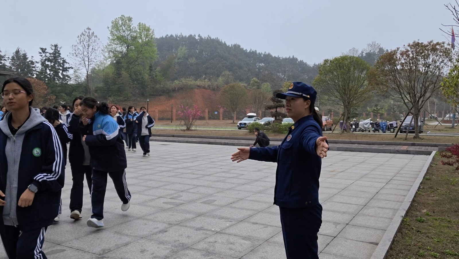 中方县消防救援大队开展全国中小学生安全教育周活动