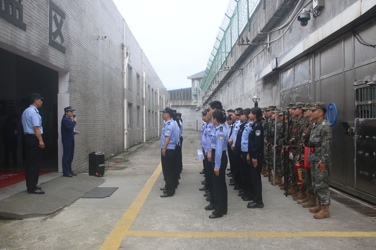 中方县消防救援大队走进怀化市看守所开展消防演练培训活动