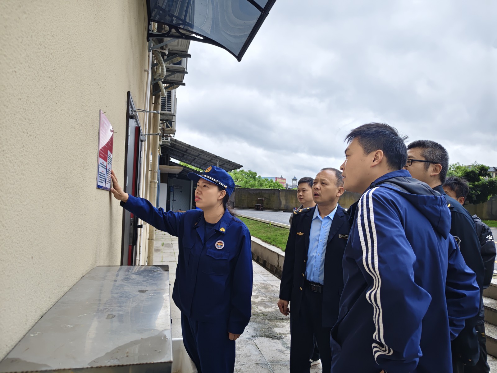 中方县开展动火作业和建筑保温材料安全隐患专项联合检查