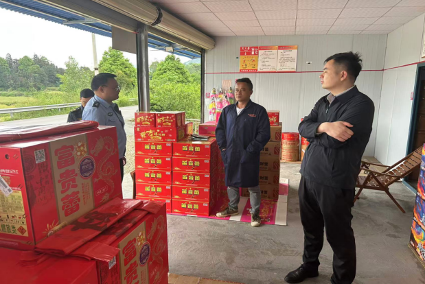 绷紧安全弦 筑牢防火墙｜中方县全域开展烟花爆竹零售点安全大排查