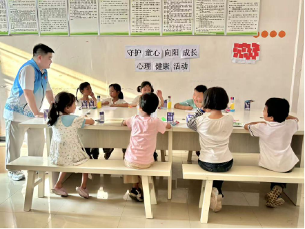 中方县接龙镇民政社工站：为童心护航 助向阳成长