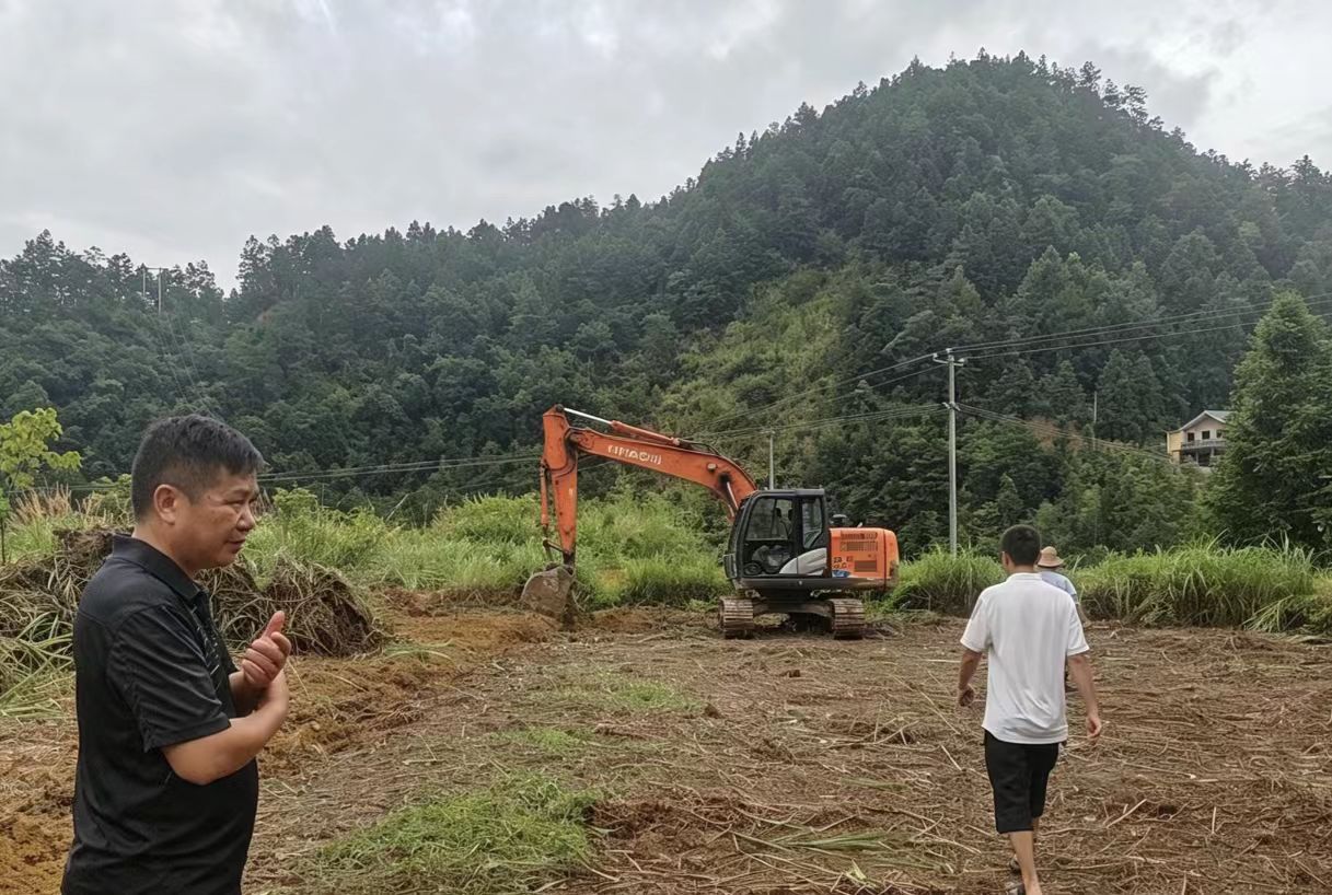铜湾镇丁家村:30亩荒地变身丰产良田
