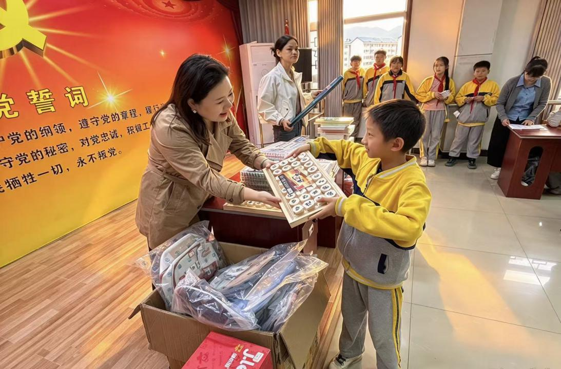 中方县中方镇莉坪社区：党群服务中心以“微心愿”圆梦暖童心