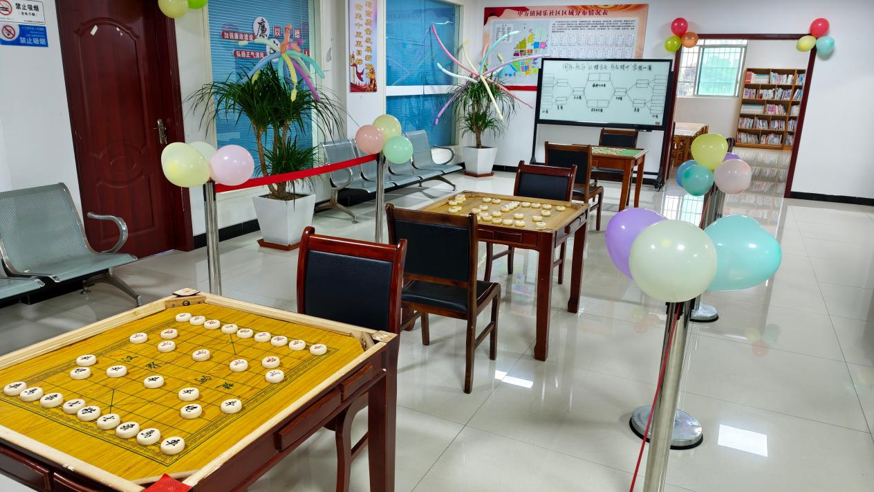 中方县中方镇：乐在“棋”中促和谐  党群同心暖同乐